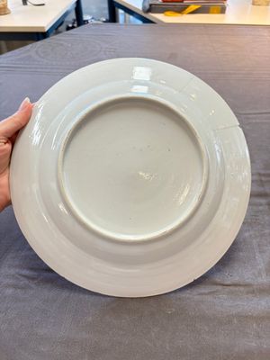 18 Chinese blue and white plates and saucers with floral design, 18th C. — 照片 2