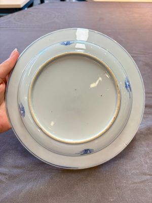 18 Chinese blue and white plates and saucers with floral design, 18th C. — 照片 22