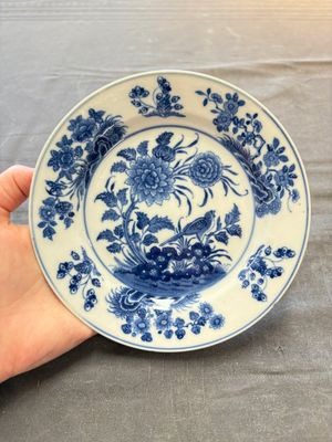 18 Chinese blue and white plates and saucers with floral design, 18th C. — 照片 27