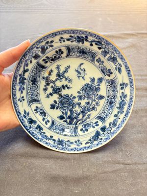 18 Chinese blue and white plates and saucers with floral design, 18th C. — 照片 31
