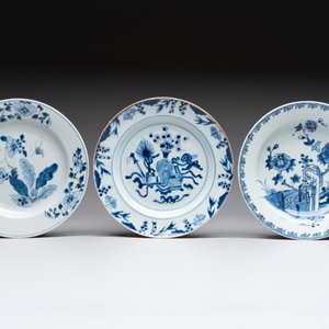 18 Chinese blue and white plates and saucers with floral design, 18th C. — 照片 6