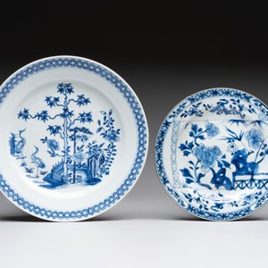 18 Chinese blue and white plates and saucers with floral design, 18th C. — 照片 8