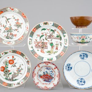 18th C. Chinese porcelain, mostly Kangxi famille verte: 4 plates and 3 bowls — foto 1