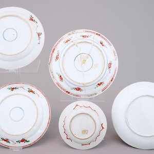 18th C. Chinese porcelain, mostly Kangxi famille verte: 4 plates and 3 bowls — foto 3