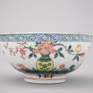 18th C. Chinese porcelain, mostly Kangxi famille verte: 4 plates and 3 bowls — foto 6