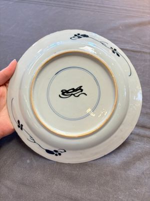 19 Chinese blue and white plates with antiquities, floral, and landscape design, Kangxi — foto 26