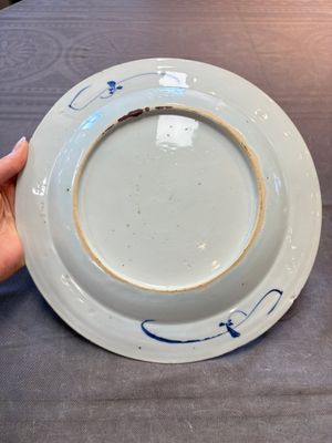 19 Chinese blue and white plates with antiquities, floral, and landscape design, Kangxi — foto 8