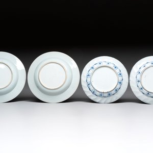19 Chinese blue and white plates with antiquities, floral, and landscape design, Kangxi — foto 7