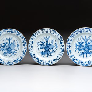 19 Chinese blue and white plates with antiquities, floral, and landscape design, Kangxi — foto 10