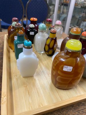 19 Chinese snuifflessen in glas, 19/20e eeuw — foto 2