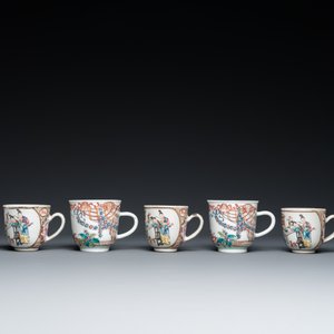 19 tasses et 15 soucoupes en porcelaine de Chine famille rose, Qianlong — photo 12