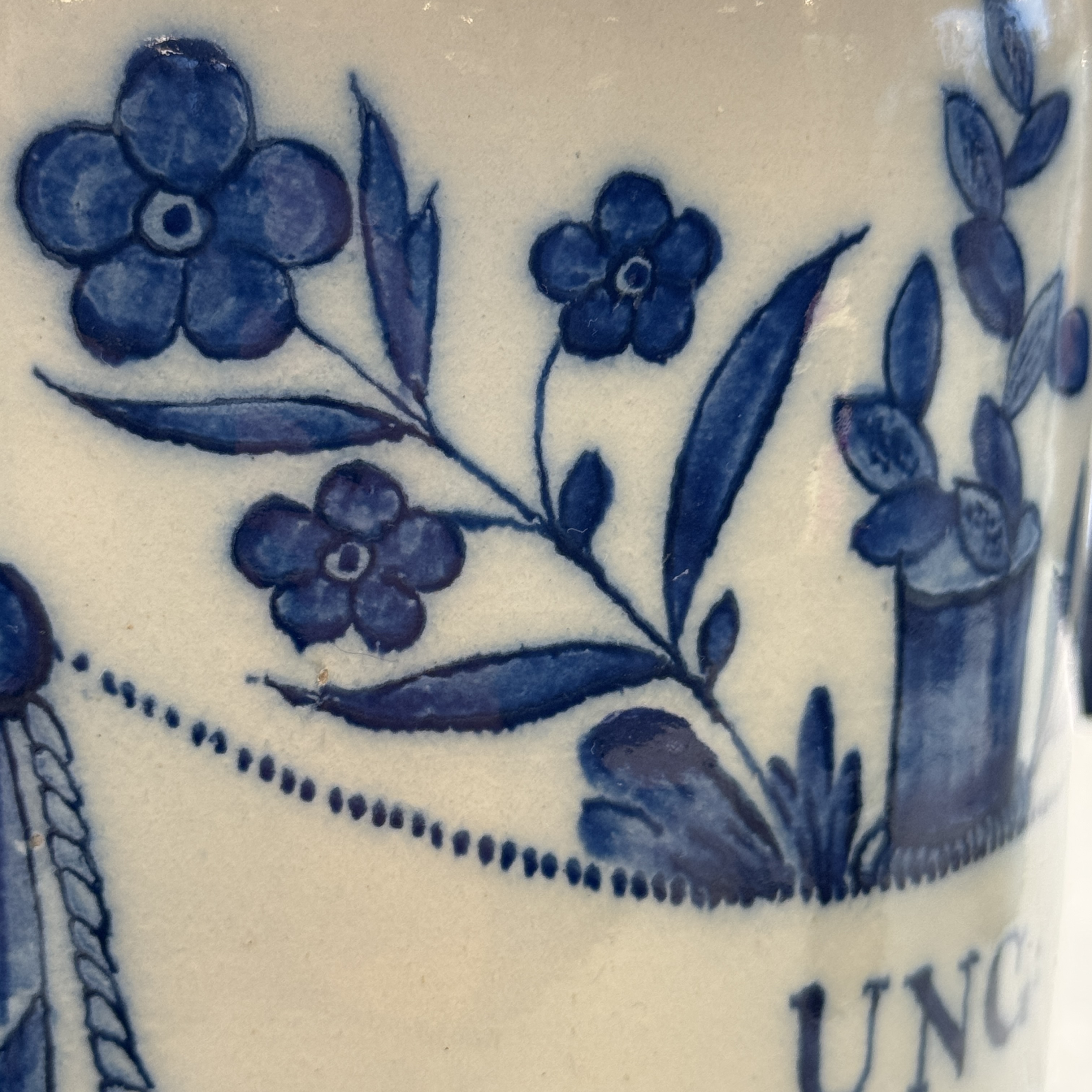A pair of blue and white Dutch Delft albarelli-type apothecary jars — photo 13