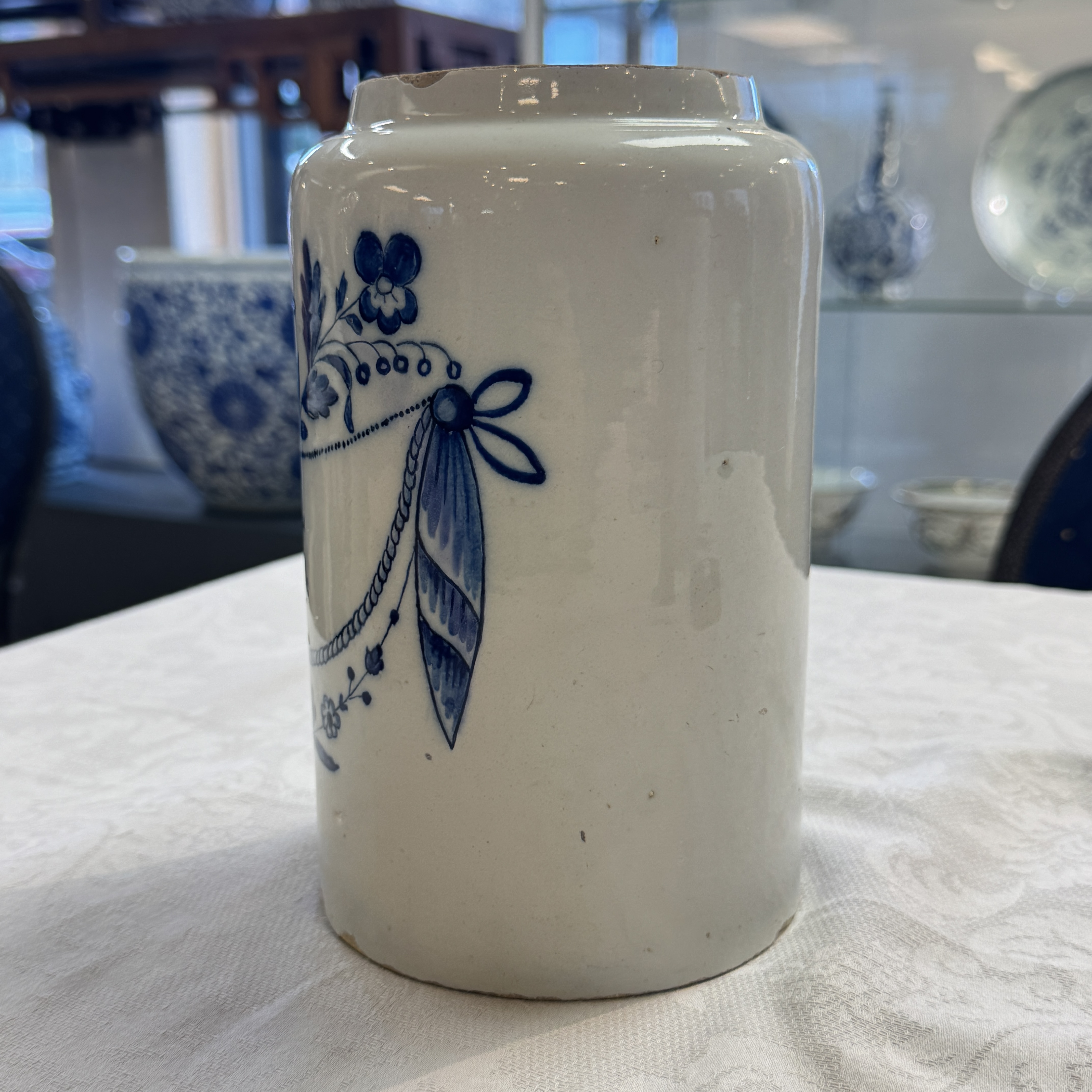 A pair of blue and white Dutch Delft albarelli-type apothecary jars — photo 18