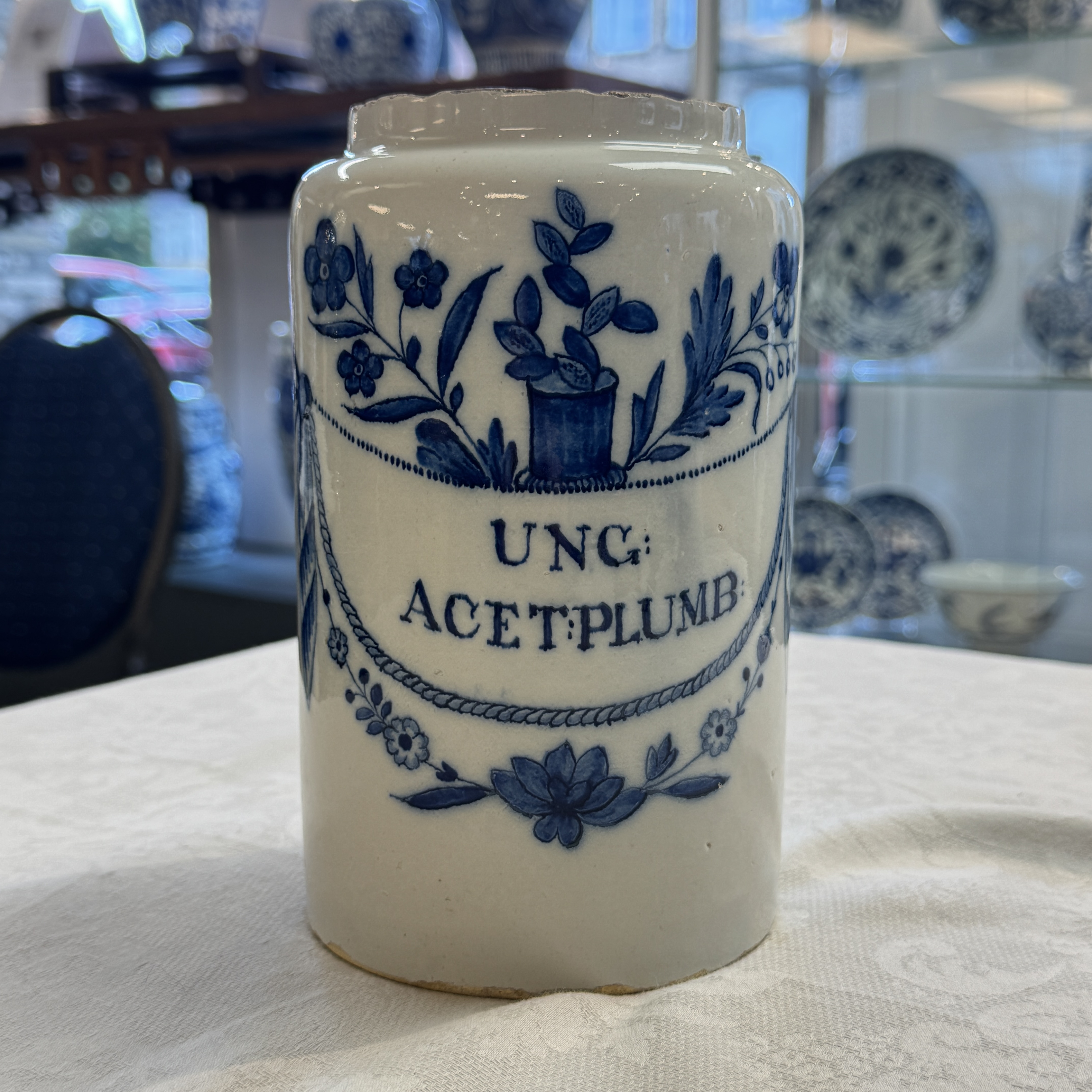 A pair of blue and white Dutch Delft albarelli-type apothecary jars — photo 2