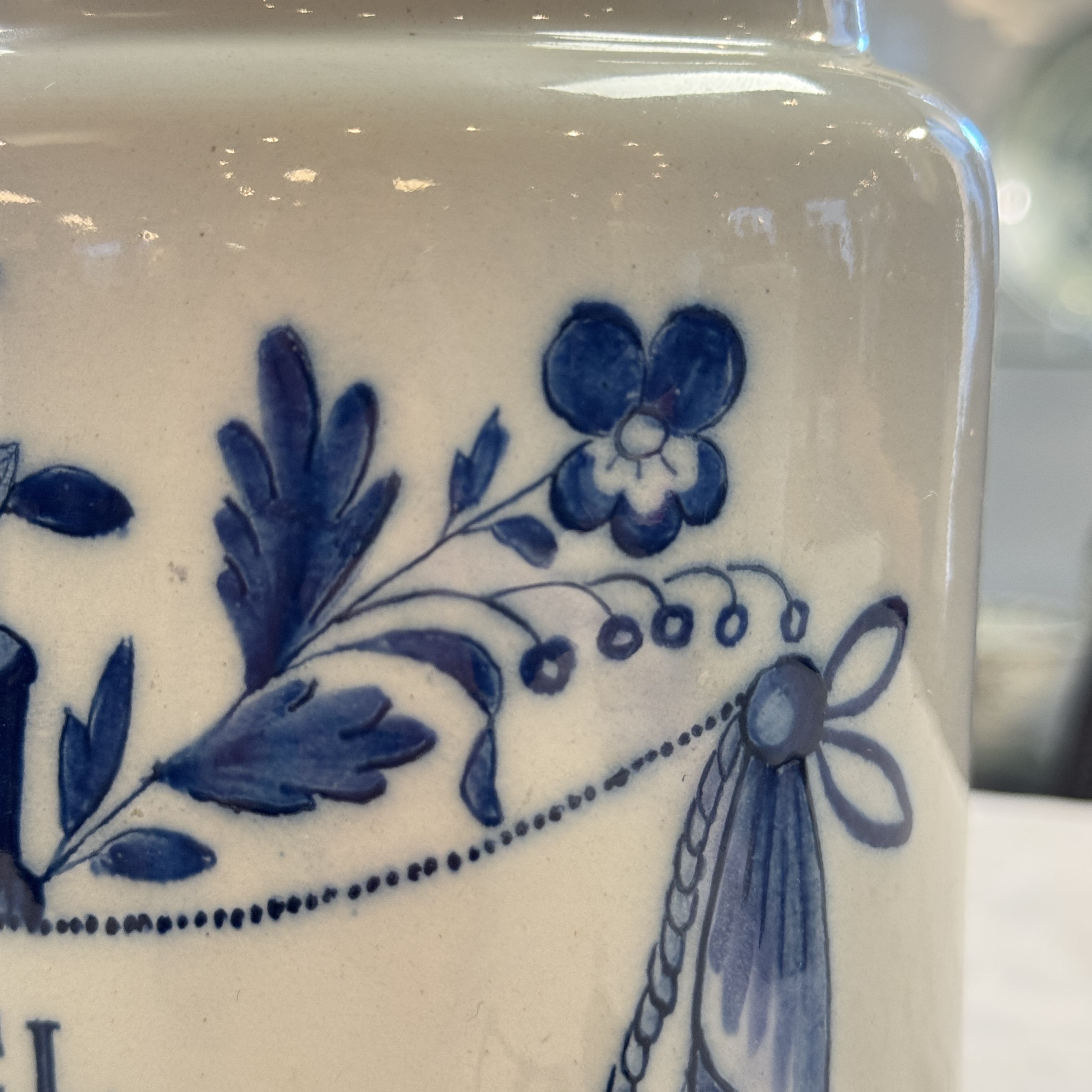 A pair of blue and white Dutch Delft albarelli-type apothecary jars — photo 26