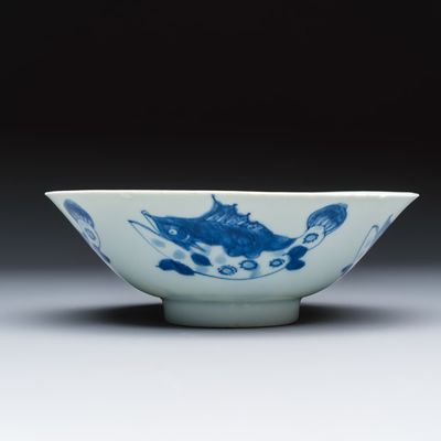 A Chinese blue and white 'Pikes' bowl, Kangxi
