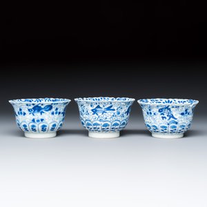 21 Chinese blue and white wares and an Imari-style teapot — photo 22