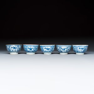 21 Chinese blue and white wares and an Imari-style teapot — photo 32