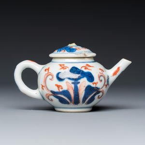 21 Chinese blue and white wares and an Imari-style teapot — photo 4