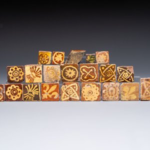 21 medieval and post-medieval slip-decorated tiles, France and Flanders, 15/18th C. — foto 1