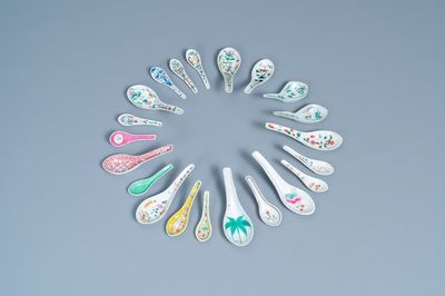 21 various Chinese spoons, 19/20th C.