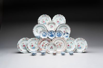 22 Chinese blue, white and famille rose wares, Kangxi and Qianlong