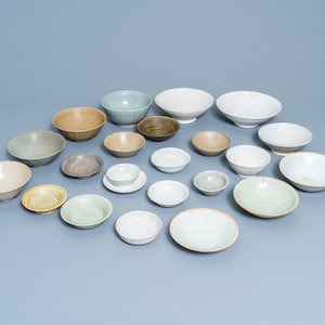 23 bols en porcelaine de Chine monochrome et qingbai, Song et après — photo 2