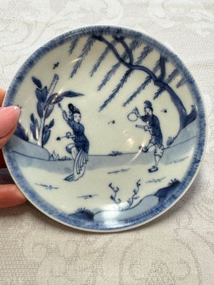 23 Chinese blue and white saucers with figural design, Yongzheng/Kangxi — photo 18