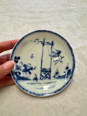 23 Chinese blue and white saucers with figural design, Yongzheng/Kangxi — photo 26