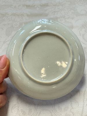 23 Chinese blue and white saucers with figural design, Yongzheng/Kangxi — photo 32