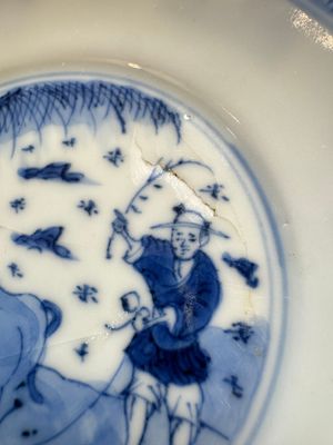 23 Chinese blue and white saucers with figural design, Yongzheng/Kangxi — photo 56