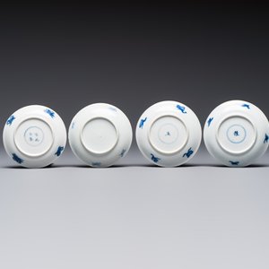 23 Chinese blue and white saucers with figural design, Yongzheng/Kangxi — photo 11