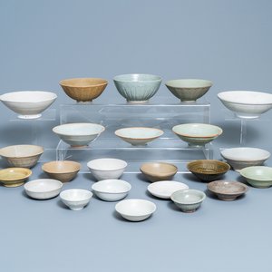23 various Chinese monochrome and qingbai bowls, Song and later — 照片 1