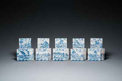 25 carreaux en faïence de Delft en bleu et blanc à décor de paysages, 18ème