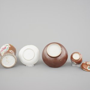 25 pieces of Chinese capuchin brown and famille rose porcelain wares, Qianlong, 18th C — foto 3