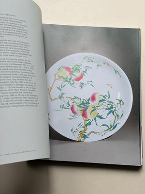 25 Sotheby's Hong Kong and New York auction catalogues on important Chinese ceramics and works of art, 2001-2022 — photo 2