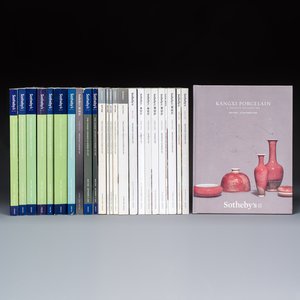 25 Sotheby's Hong Kong and New York auction catalogues on important Chinese ceramics and works of art, 2001-2022 — photo 1