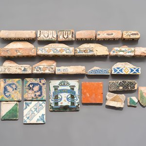 26 various tiles, border tiles and fragments, mainly Spain, incl. Toledo, 16th C. and later — 照片 1