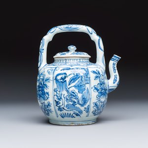 A Chinese blue and white 'Buddhist Lion' wine pot and cover — photo 4