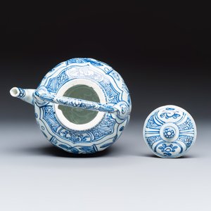 A Chinese blue and white 'Buddhist Lion' wine pot and cover — photo 6