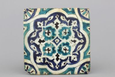 3 decoratieve tegels, Damascus, ca 1600