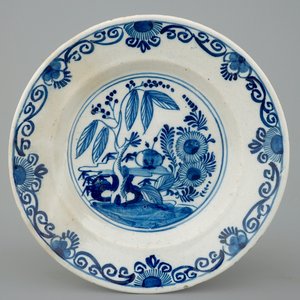 3 Dutch Delft dishes, blue, white and polychrome, 18th C. — 照片 6