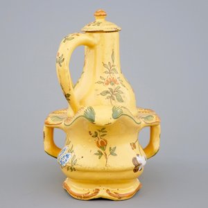 3 Dutch Delft plates and a French faience oil and vinegar set, 18/19th C. — 照片 7