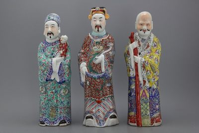 3 mooie figuren van "Onsterfelijken" in Chinees porselein, 19e eeuw.