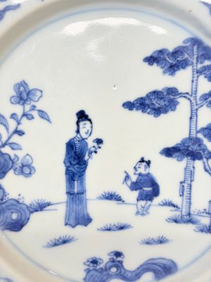 Six Chinese blue and white plates after a European silver model — photo 3