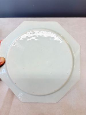 Six Chinese blue and white plates after a European silver model — photo 10