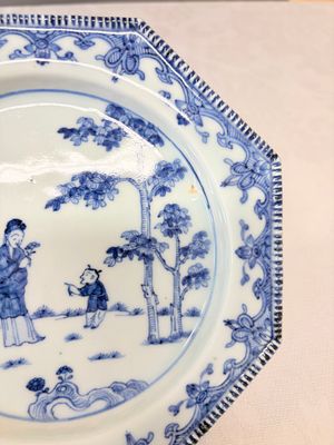 Six Chinese blue and white plates after a European silver model — photo 13