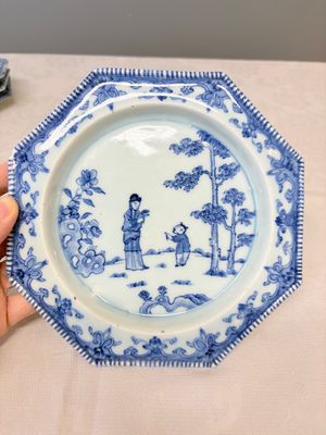 Six Chinese blue and white plates after a European silver model — photo 15