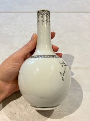 31 Chinese famille rose vases, Qianlong and Jingdezhen marks, 20th C. — 照片 125