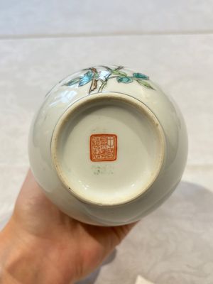 31 Chinese famille rose vases, Qianlong and Jingdezhen marks, 20th C. — 照片 127